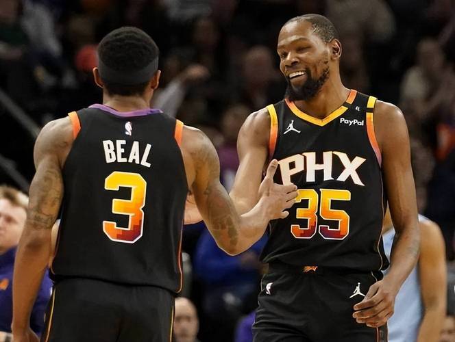 篮网击败骑士，杜兰特砍下27分