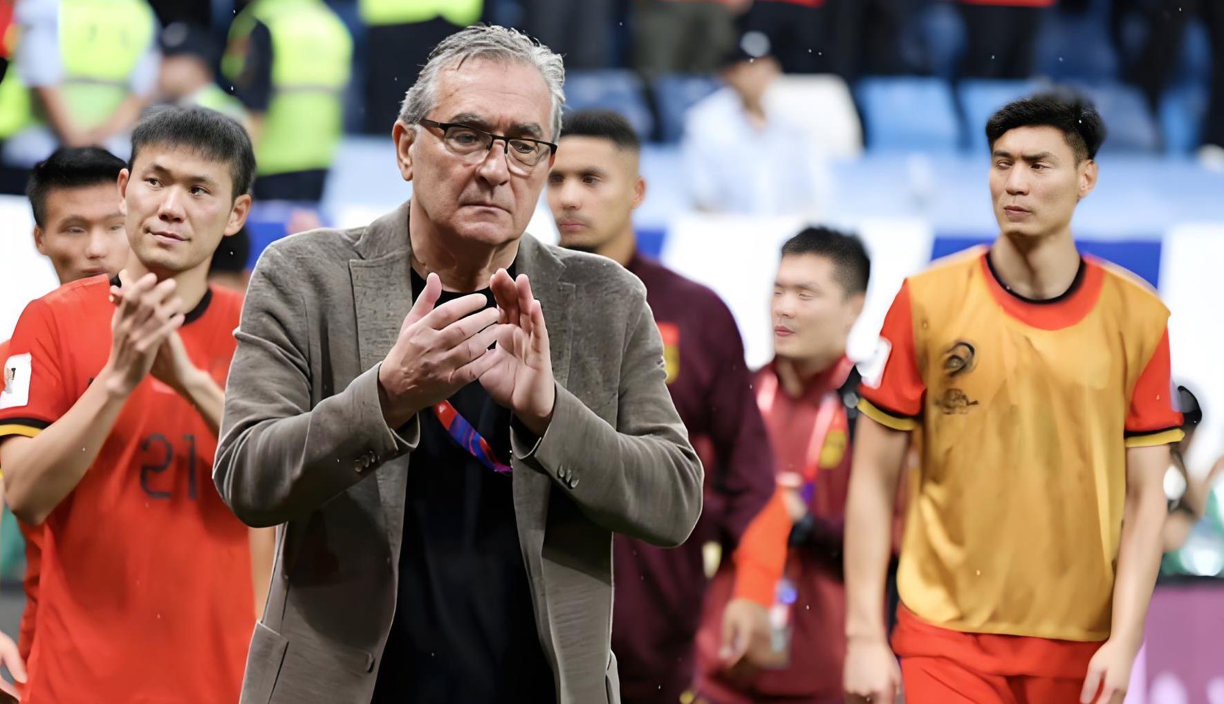 球员们展现技术实力，令人刮目相看