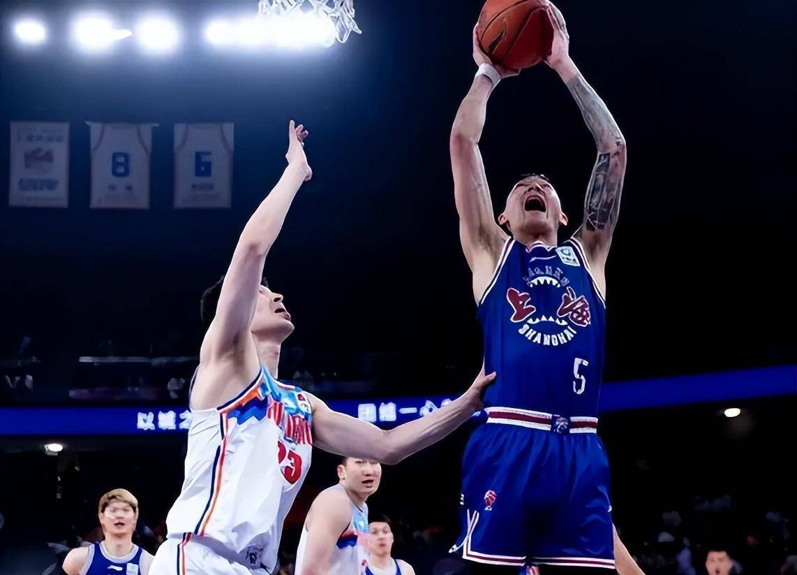 队内合作默契，球队反扑逆袭成功的简单介绍